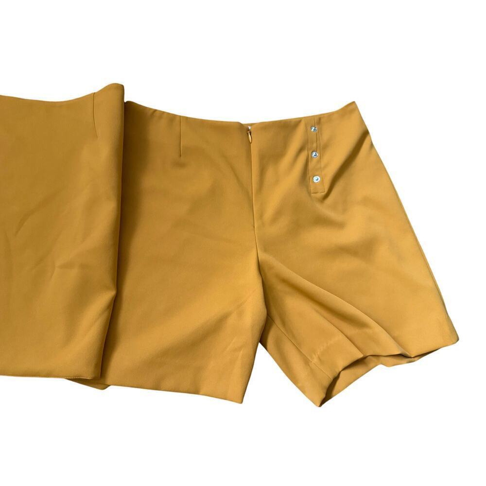 Tory Burch Sport Tech Twill Golf Skort - Yellow - Small - Picture 3 of 5